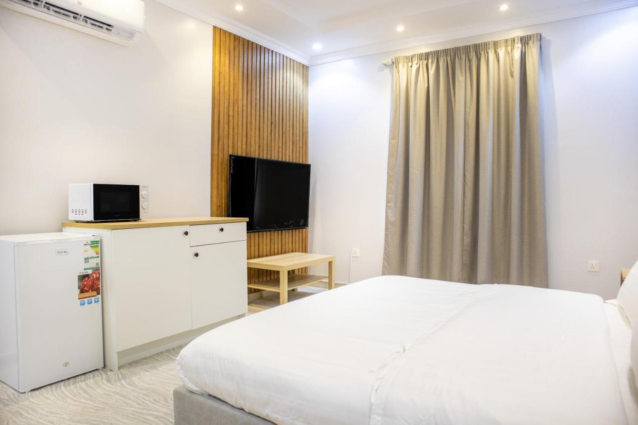 אל-מדינה Luxurious Family Apartments 15Mins Drive To Al-Masjid Nabawi - Nozol Noor 4 מראה חיצוני תמונה