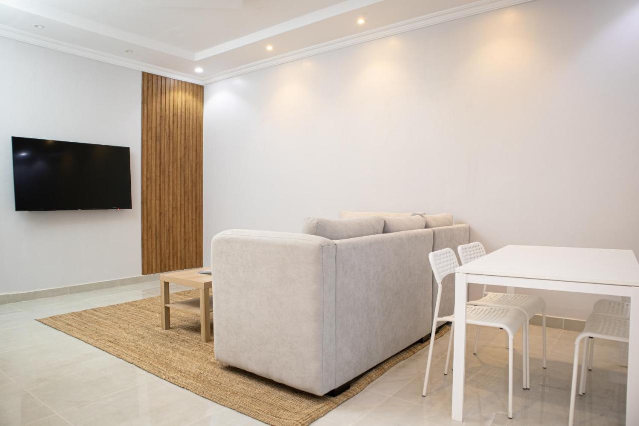 אל-מדינה Luxurious Family Apartments 15Mins Drive To Al-Masjid Nabawi - Nozol Noor 4 מראה חיצוני תמונה