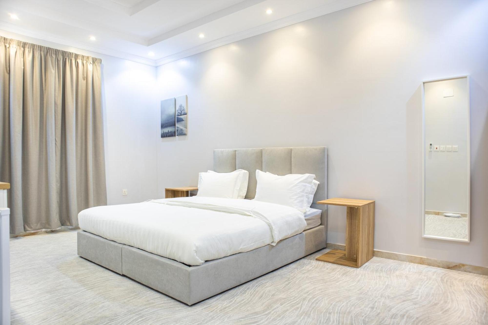 אל-מדינה Luxurious Family Apartments 15Mins Drive To Al-Masjid Nabawi - Nozol Noor 4 מראה חיצוני תמונה